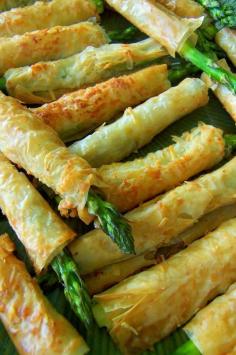 Easy Asparagus Phyllo Wrapped Appetizers #recipe