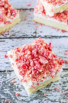 Strawberry Shortcake Bars @FoodBlogs