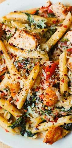 Chicken Bacon Pasta with Spinach and Tomatoes in Garlic Cream Sauce