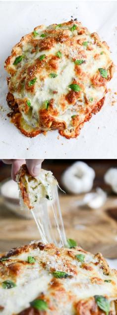 
                    
                        White Pizza Pull Apart Bread I howsweeteats.com
                    
                