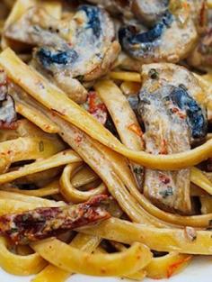 Sun Dried Tomato and Mushroom Pasta in a Garlic Basil Sauce