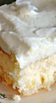 Crushed Pineapple Cake with Pineapple Frosting ~ So moist and delicious... The taste of pineapple in both the cake and the frosting is sooo yum!