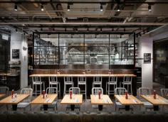 
                    
                        beef-and-liberty-gourmet-burger-restaurant-hong-kong-spinoff-designboom-04.jpg - /assets/components/gallery/connector.php?action=web/phpthumb&ctx=web&w=600&h=600&zc=0&far=C&q=90&src=%2Fassets%2Fgallery%2F588%2F7939.jpg
                    
                