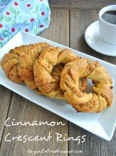 Cinnamon Crescent Rings bakery goodies are easy to make and are filled with a few ingredients that blend perfectly together. [recipe uses Pillsbury Crescent Rolls.]