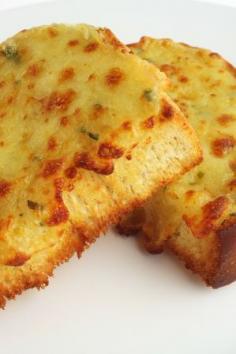 Unbelievable Grilled Garlic Cheese Bread