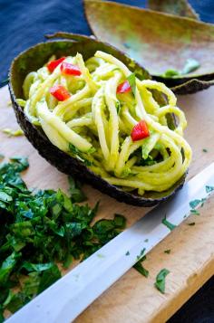 Vegan Creamy Avocado Pasta | giverecipe.com | #pasta #spaghetti #avocado #avocadopasta #healthyrecipes #veganrecipes #veganpasta #vegetarianrecipes