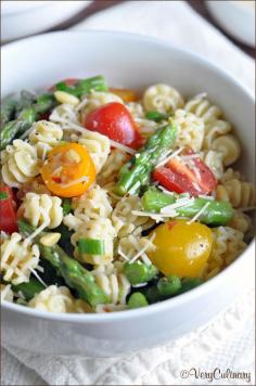 
                    
                        A quick and flavorful pasta salad with asparagus, tomatoes, and Italian dressing. Perfect for a potluck or light dinner!
                    
                