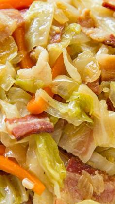 Fried Cabbage with Bacon, Onion & Garlic ~ Southern classic... Even if you don’t think you like cabbage you definitely have to give this recipe a try because it’s absolutely delicious, very easy to make and hearty enough to be a meal on it’s own