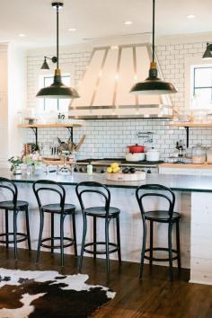 
                    
                        #kitchen, #bar-stool, #tile, #black-and-white, #pendant-light, #range-hood  Photography: Jana Carson - www.janacarson.com
                    
                