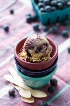 Muscovado Roasted Blueberry Ice Cream | Love and Olive Oil | Bloglovin'