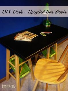 I can't get over this genius idea!! We WILL hVe to try!!  @kailey8sinclair  @lgsinclair      DIY Desk - Upcycled Bar Stools