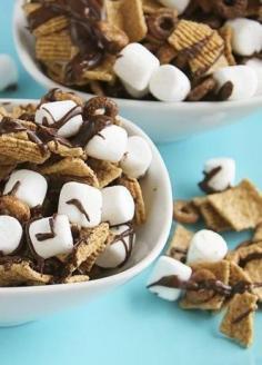 S’mores Snack Mix No campfire required! This four-ingredient recipe packs all the flavor of everyone's favorite campout treat, without any of the mess.