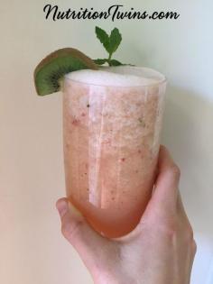 
                    
                        Grapefruit "Detox" Smoothie
                    
                