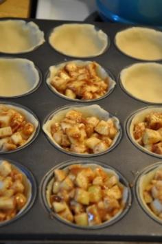 Mini apple pies -- awesome thanksgiving idea!! I will use my own apple pie recipe but I love this idea to have your own personal pie.