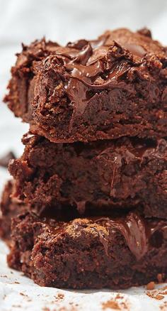 The perfect fudgy, chocolatey, gooey, thick brownies youll ever taste. Plus, you only need one bowl to make them! #dessert #recipe #sweet #treat #recipes