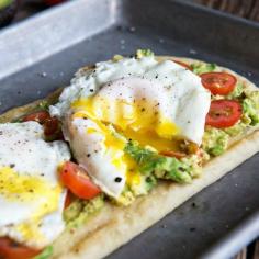 Egg and Avocado Breakfast Flatbread Recipe ~ An upgraded version of Avocado Toast... this Egg and Avocado Breakfast Flatbread recipe is a try winner!