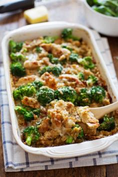 Creamy Chicken Quinoa and Broccoli Casserole #healthy #quinoa #recipe