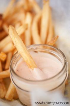 Fry Sauce - sweet, creamy, and tangy...perfect for dipping burgers and fries! Freddys Copy Cat #recipe