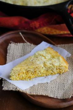 
                        
                            Whole Wheat Skillet Cornbread with Chiles... Chili just isn’t the same without some cornbread for dunking! 121 calories and 3 Weight Watchers PP | cookincanuck.com #recipe #vegetarian
                        
                    