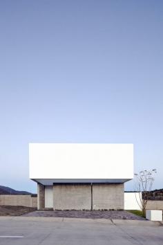 
                    
                        House To See The Sky by Abraham Cota Paredes Arquitectos
                    
                