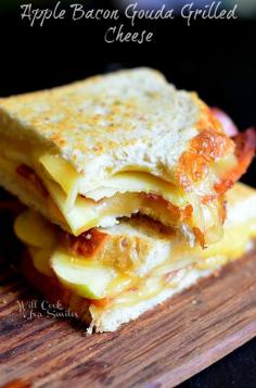 
                        
                            Apple Bacon Gouda Grilled Cheese | willcookforsmiles... #apple #bacon #sandwich
                        
                    