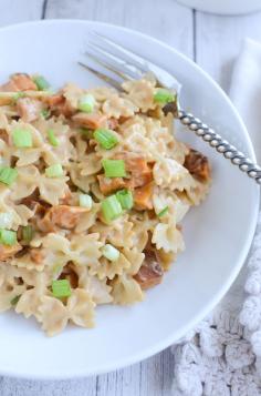 
                        
                            Roasted Sweet Potato Pasta with Spicy Peanut Sauce - delicious meatless meal! The sweet and spicy combo works so well together! #MeatlessMondayNight
                        
                    