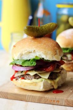 Sexy Bacon Cheeseburgers with Special Sauce