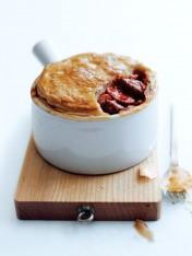 beef, tomato and mushroom pot pies