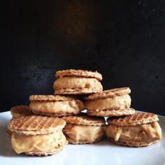 Stroopwafel Ice Cream Sandwiches with Homemade Speculoos Ice Cream
