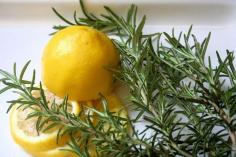 Make Your House Smell Like Williams Sonoma A few sprigs of rosemary, lemon slices and a teaspoon of vanilla in a pot and let it simmer on the stove.