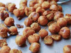 THE SIMPLE VEGANISTA: Curry + Sriracha Roasted Chickpeas