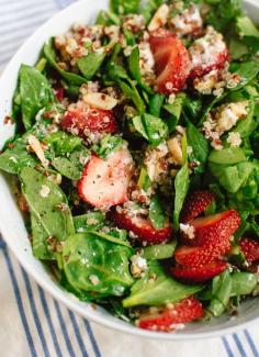 Strawberry and Spinach Salad with Quinoa and Goat Cheese