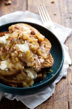 FRENCH TOAST WITH PEAR CHUTNEY AND MASCARPONE