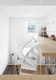 Case by Jun Igarashi Architects in Sapporo, Japan | www.yellowtrace.c...