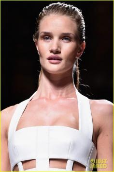 Rosie Huntington-Whiteley Returns to the Runway Showing Off Her Fabulous Figure