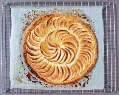 A CUP OF JO: French Apple Tart