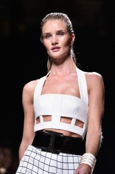 Rosie Huntington-Whiteley Photos: Balmain Runway Show