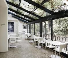 A Contemporary Renovation: The Peggy Guggenheim Café | Yatzer