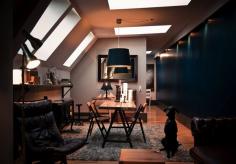
                    
                        こんな部屋に住んでる男性はモテそう！男女問わず憧れるアパートメント。ベルリンの事務所〈NOVONO〉が設計した70平米のアパート。 ふんだんに取り入れたブラックが最高にcool！ 木と黒...
                    
                