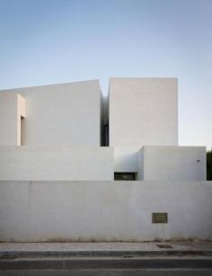 Avile?s-Ramos Residence by Ceres A D (5)