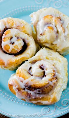 
                    
                        My BEST ever Cinnamon Roll recipe - these fluffy, gooey cinnamon rolls are made from scratch and are a great recipe for beginners!
                    
                