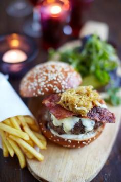 louie & gennaro’s ‘ultimate’ cheeseburgers | Jamie Oliver | Food | Jamie Oliver (UK)