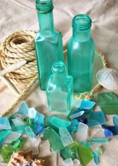 How to paint clear glass bottles: www.completely-co...