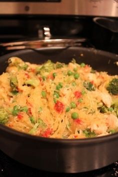 Spaghetti Squash with Grilled Chicken and Sun-dried Tomatoes - WOW! This is delicious!! Very healthy, no carbs, this may be one of my new favorite meals!
