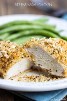 
                    
                        Ritz Parmesan Chicken at therecipecritic.com An amazing and flavorful easy 30 minute recipe that will become an instant family favorite!
                    
                