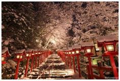
                    
                        Kifune-Jinja in Kyoto at Snowy Night, Japan
                    
                