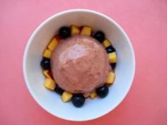 3-Minute Strawberry Nectarine Ice Cream is so delicious! It doesn't require a ice cream maker and is so easy to do. #icecream #recipes