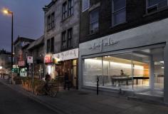 
                    
                        Atelier Moderno together with Anne Sophie Goneau have designed Patisserie À La Folie, a contemporary pastry shop and storefront in Montreal, Canada.
                    
                