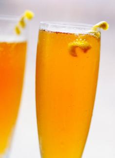 
                    
                        Earl Grey French 75 recipe - cookieandkate.com
                    
                