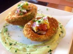 
                    
                        greatfoods:  Panko breaded deep-fried avocado with heirloom tomato pico de gallo and lime cilantro crema via nail_phile
                    
                